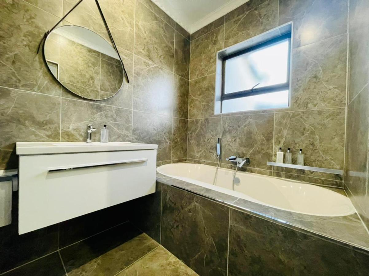 Cozier Glitz Villa Cape Town Luaran gambar