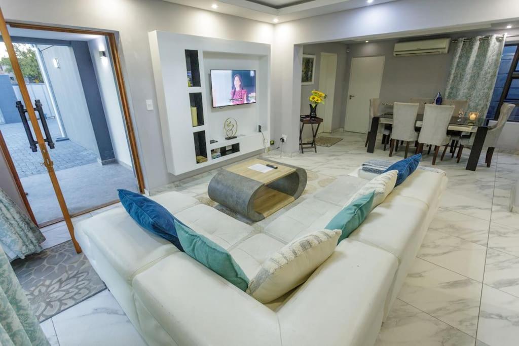 Cozier Glitz Villa Cape Town Luaran gambar