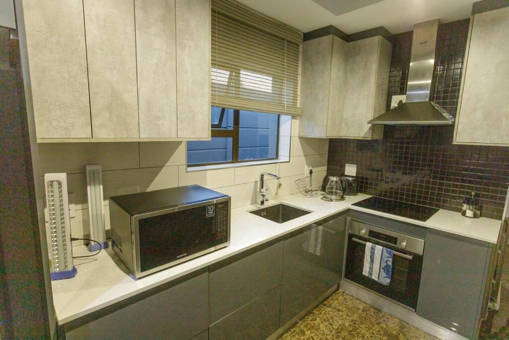 Cozier Glitz Villa Cape Town Luaran gambar