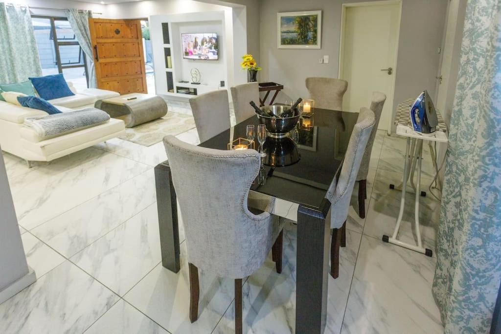 Cozier Glitz Villa Cape Town Luaran gambar
